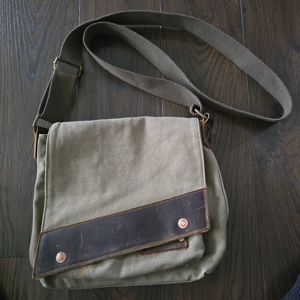 Augur Men's Khaki Canvas with leather trim Messenger Bag